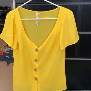 NWOT Yellow blouse